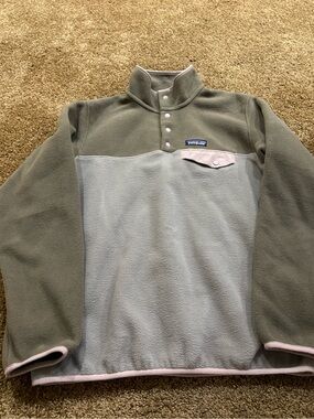 Patagonia Women’s Synchilla Fleece Medium